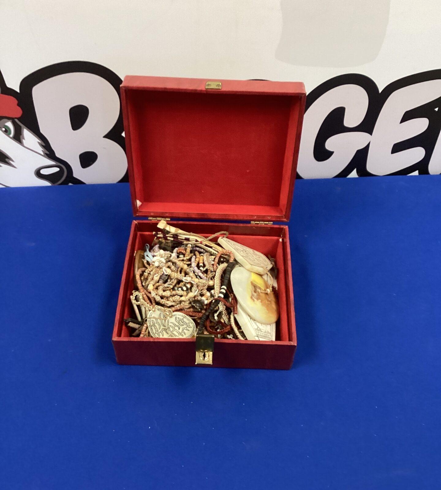 Jewellery box with contents