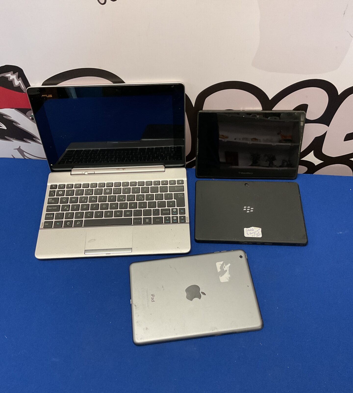 Asus notebook laptop, apple ipad mini & 2 blackberry tablets
