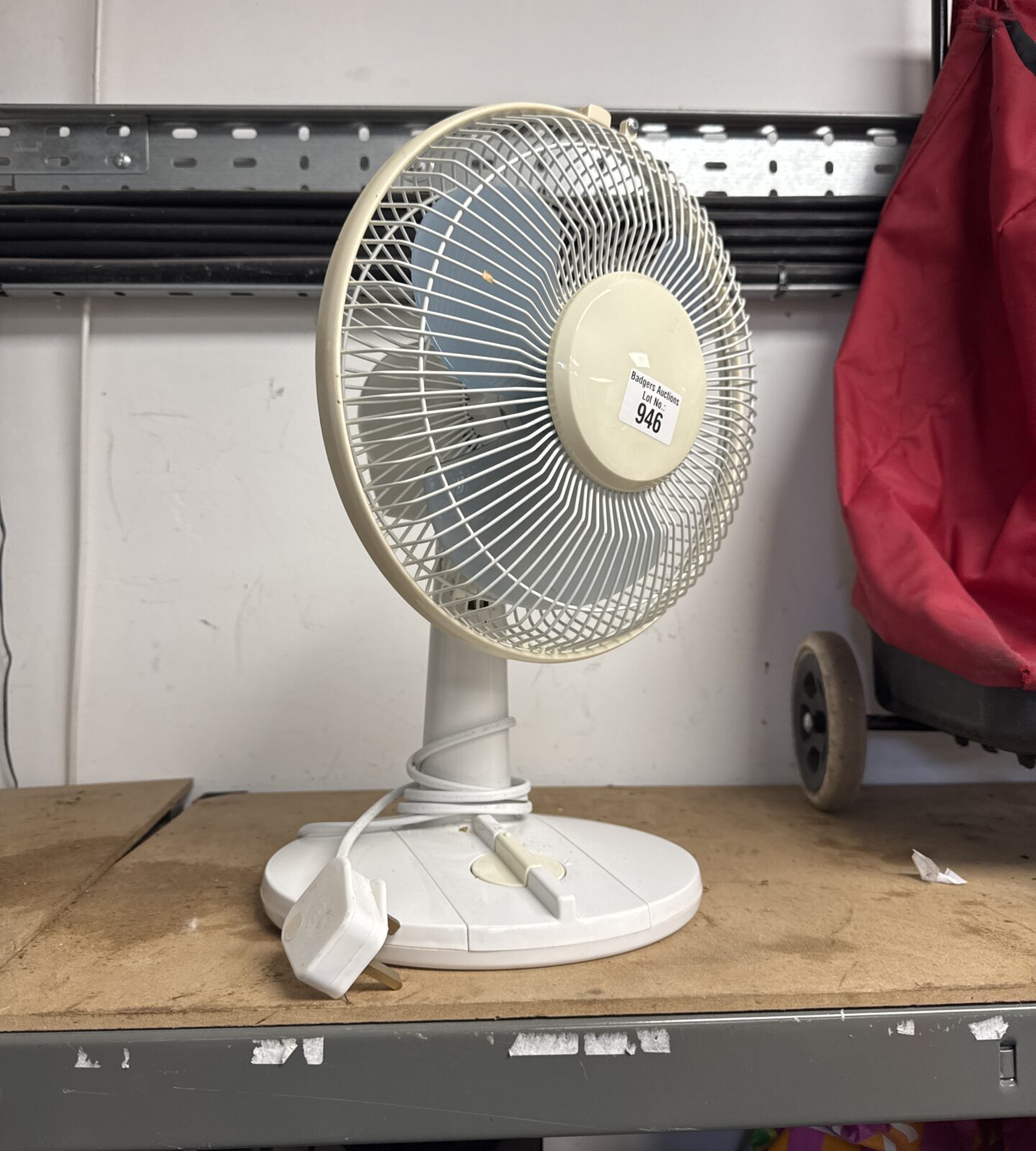 Small desk fan