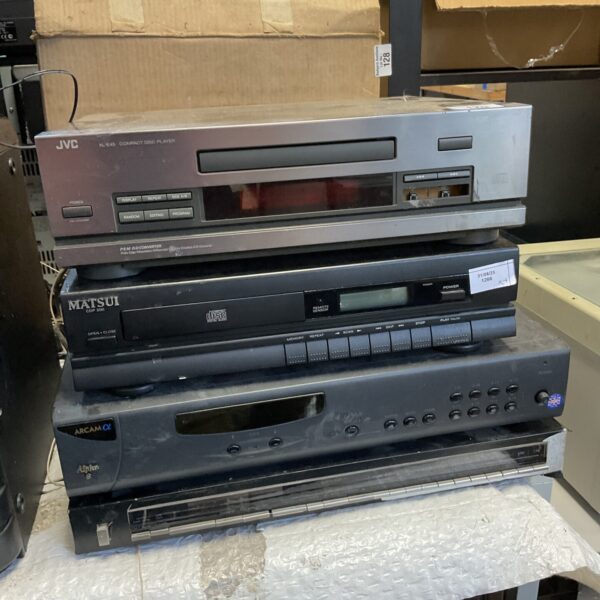 4 hifi seperates including arcam alpha 8 & jvc xl-e45 cd player