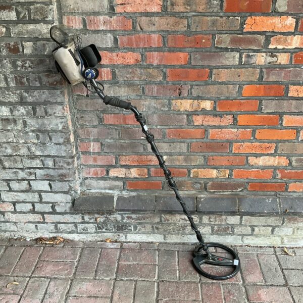 Old gmax metal detector with xp high energy head working