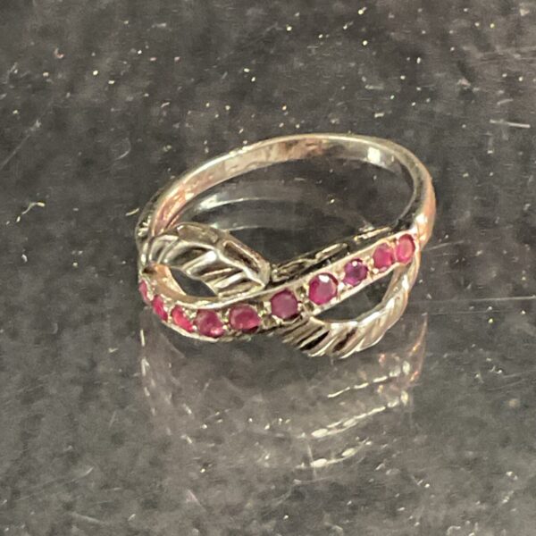 Vintage crossover ring set with 10 amethyst stones Size O