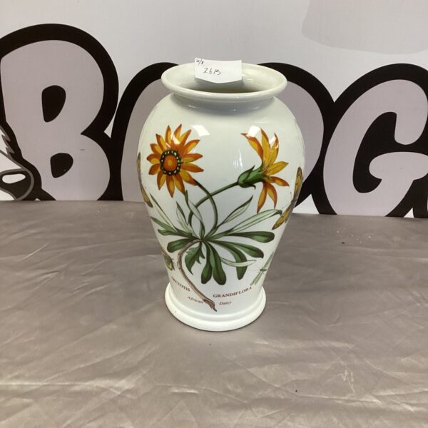 Vintage Portmeirion Botanical Gardens vase with floral design.