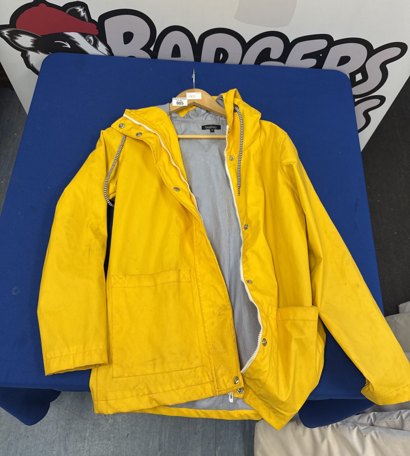 Boohoo ladies anorak size 8