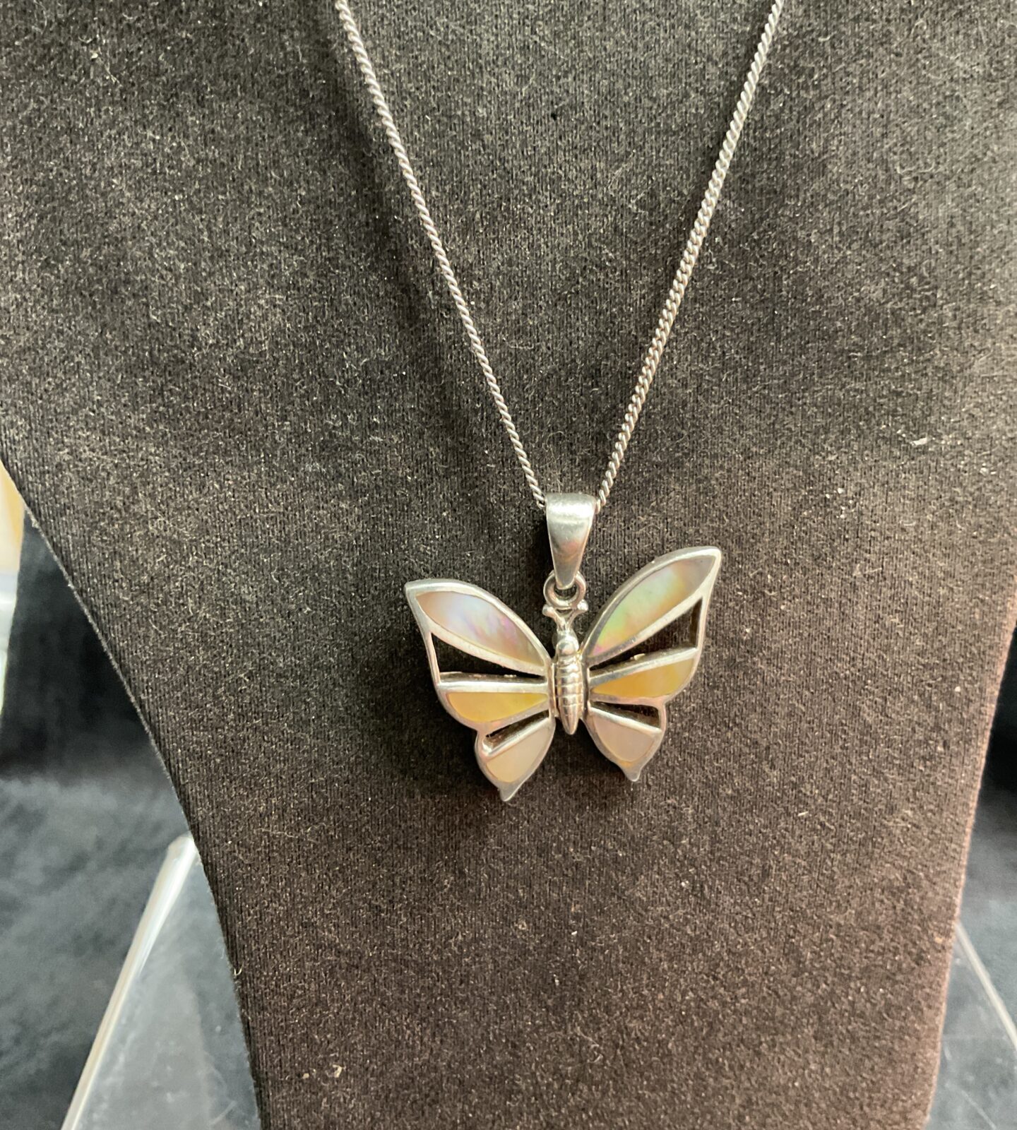 925 silver Mother of Pearl inlaid butterfly pendant 16” Necklace