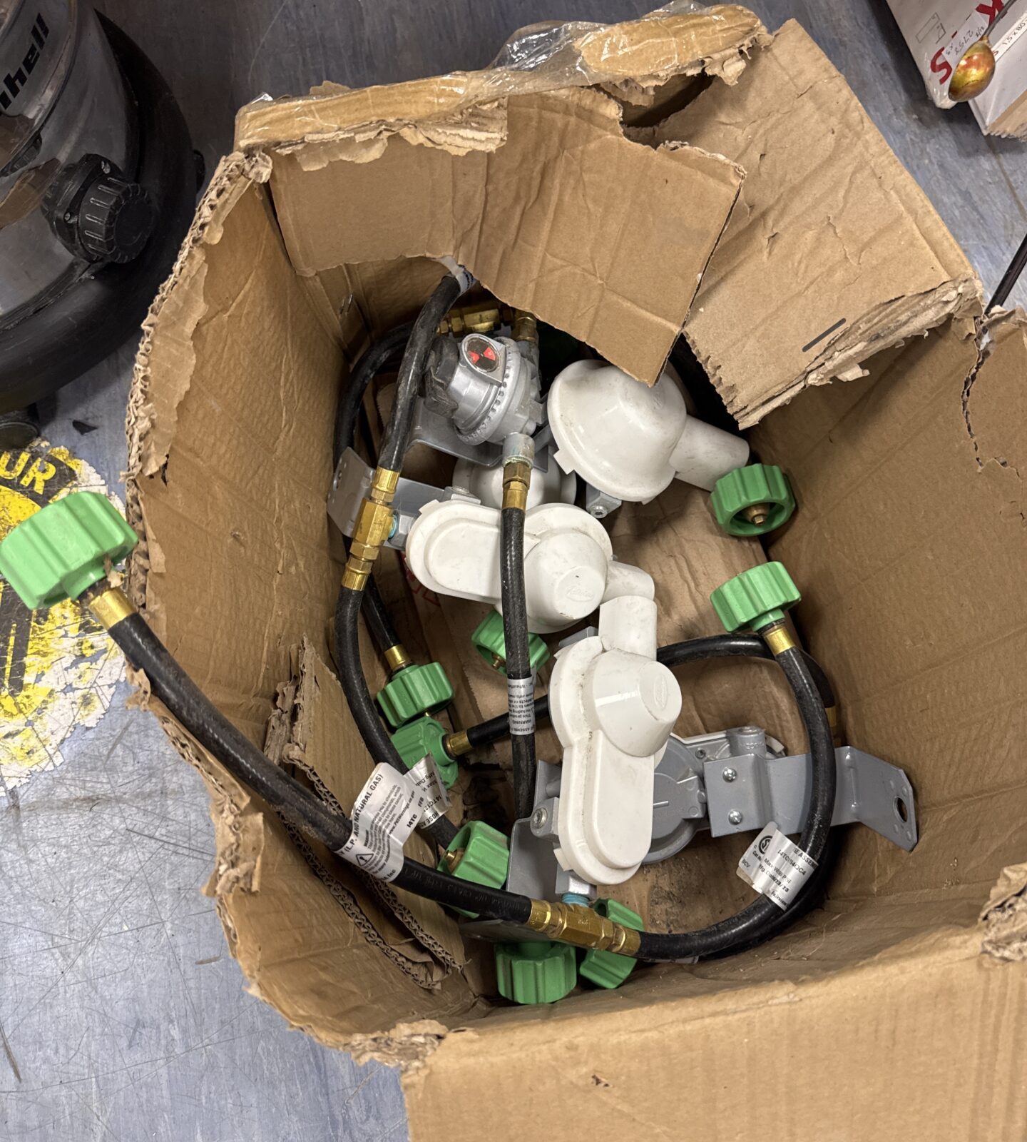 Quantity of SA natural gas & LP double bottle regulators