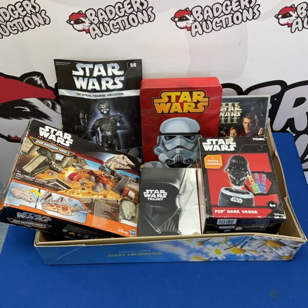 Tray of star wars toys including micro machines