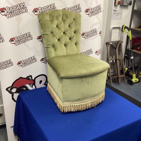 Green Valor padded nursing chair