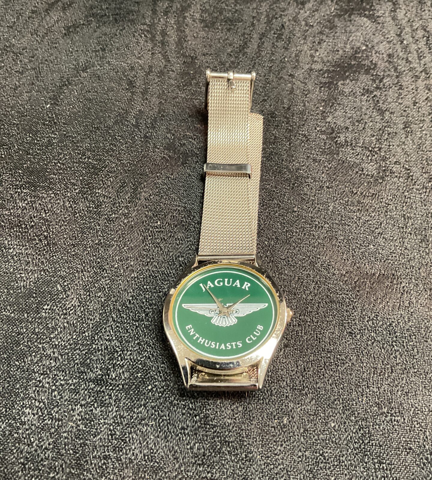 Jaguar enthusiasts Quartz wristwatch working