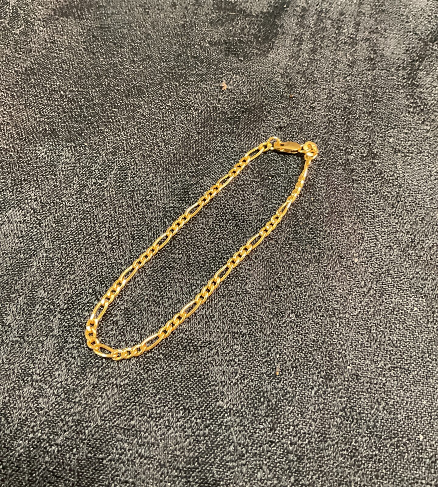 9ct gold Figaro chain bracelet 1.6g