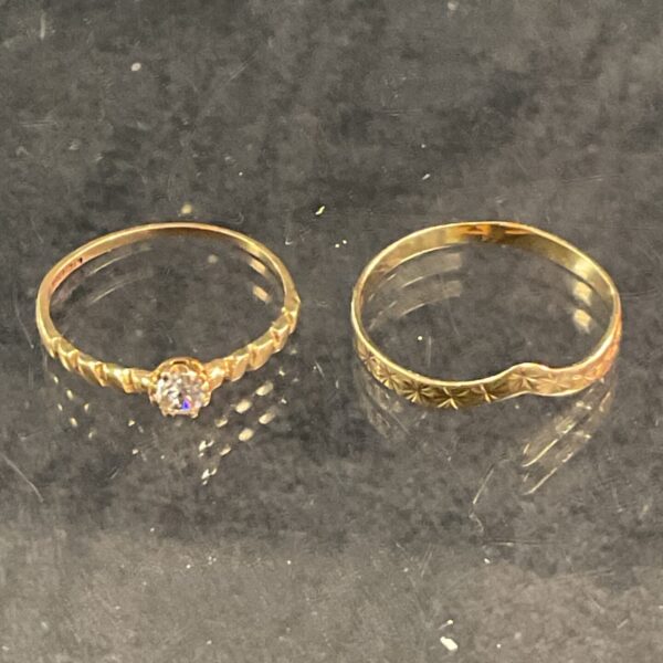 Two 9ct gold Rings Wishbone ring and Cz set ring