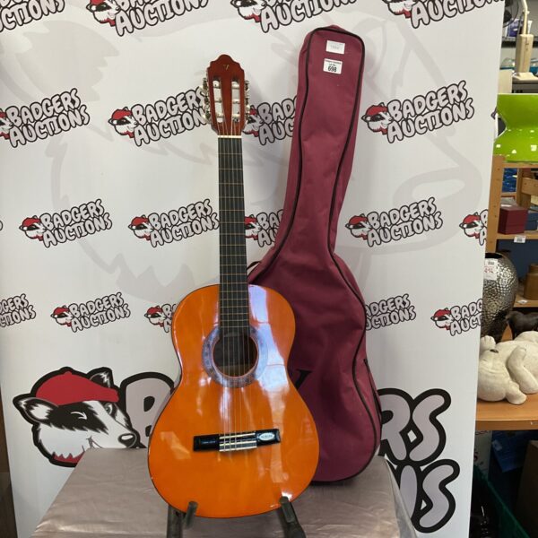 Valencia GC160 3/4 size acoustic guitar in light finish.