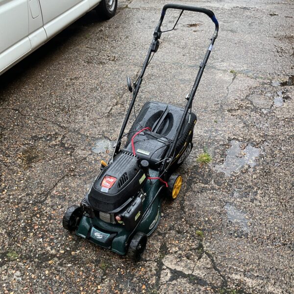 BMC lawn mower with Wolf 139cc  stoke ohv engine