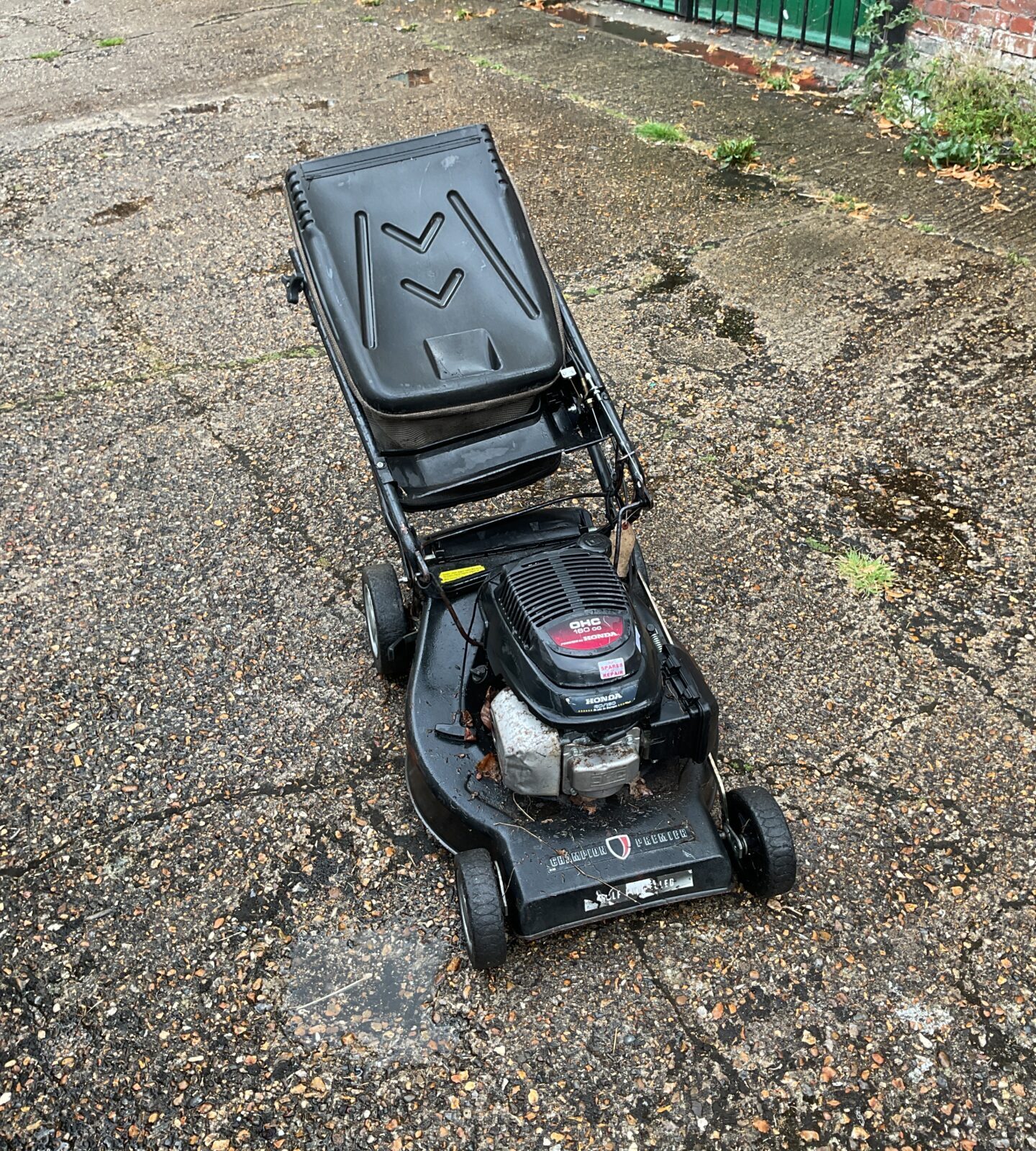 Champion Premier lawnmower for spares or repair