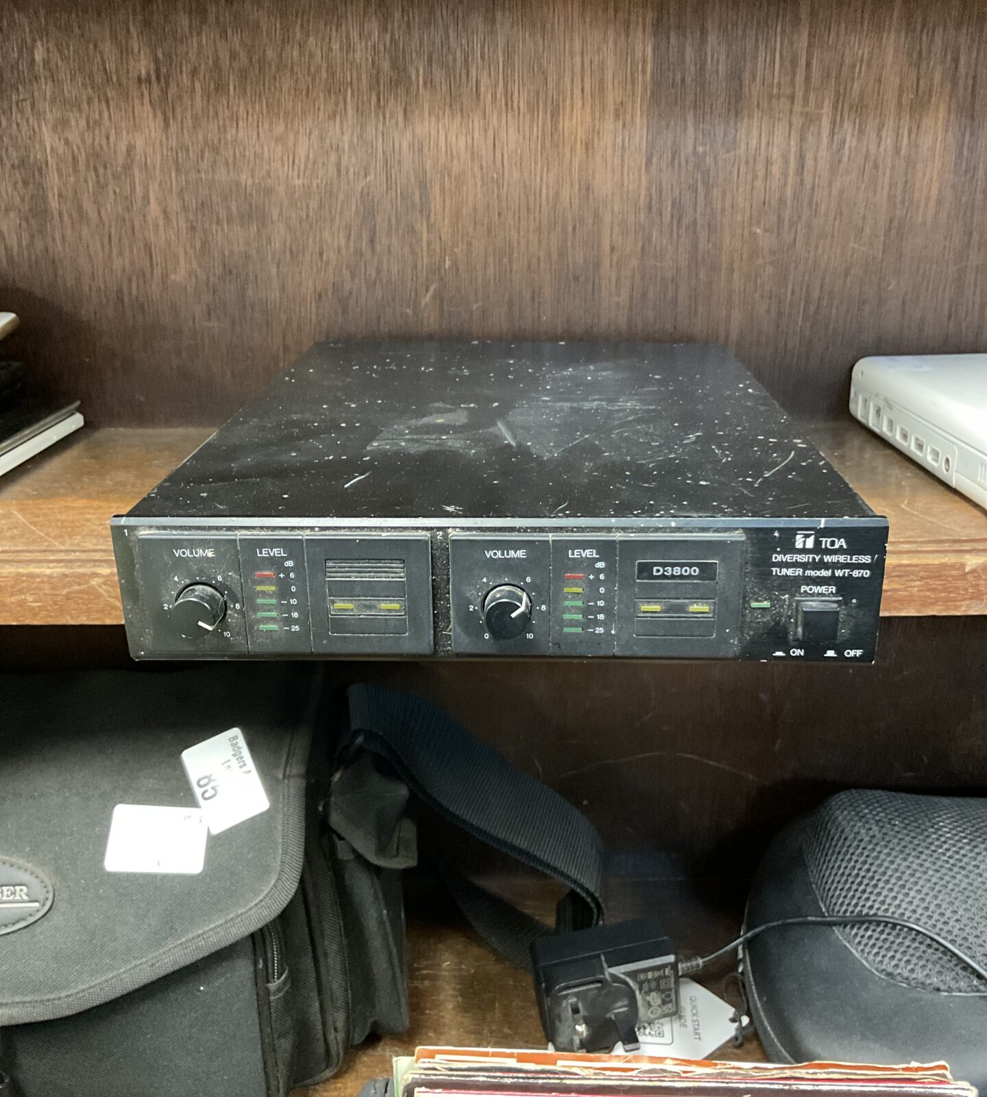 Toa wt-870 diversity wireless tuner