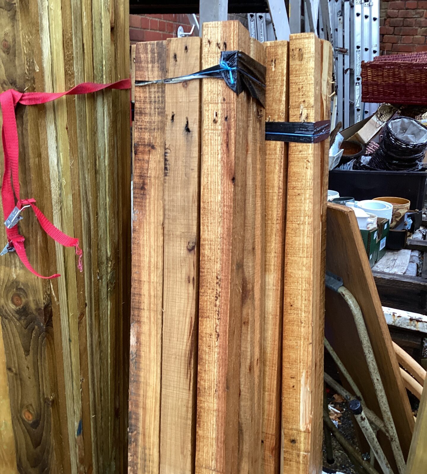 Three bundles of 4’6” Timber – Badgers Auctions