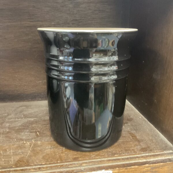Le creuset spoon jar