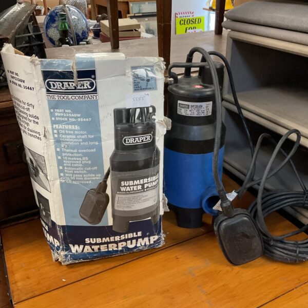 Draper submersible water pump