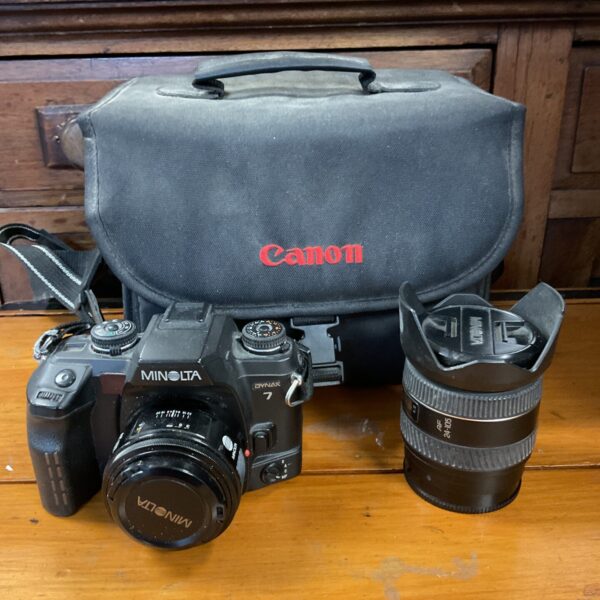 Minolta dynax 7 camera with af 24-105 lens & canon bag