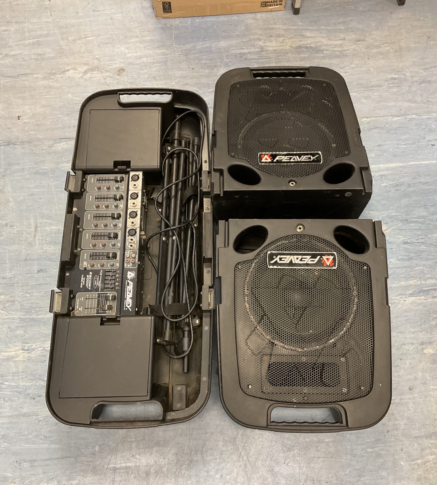 Peavey escort 2000 pa system