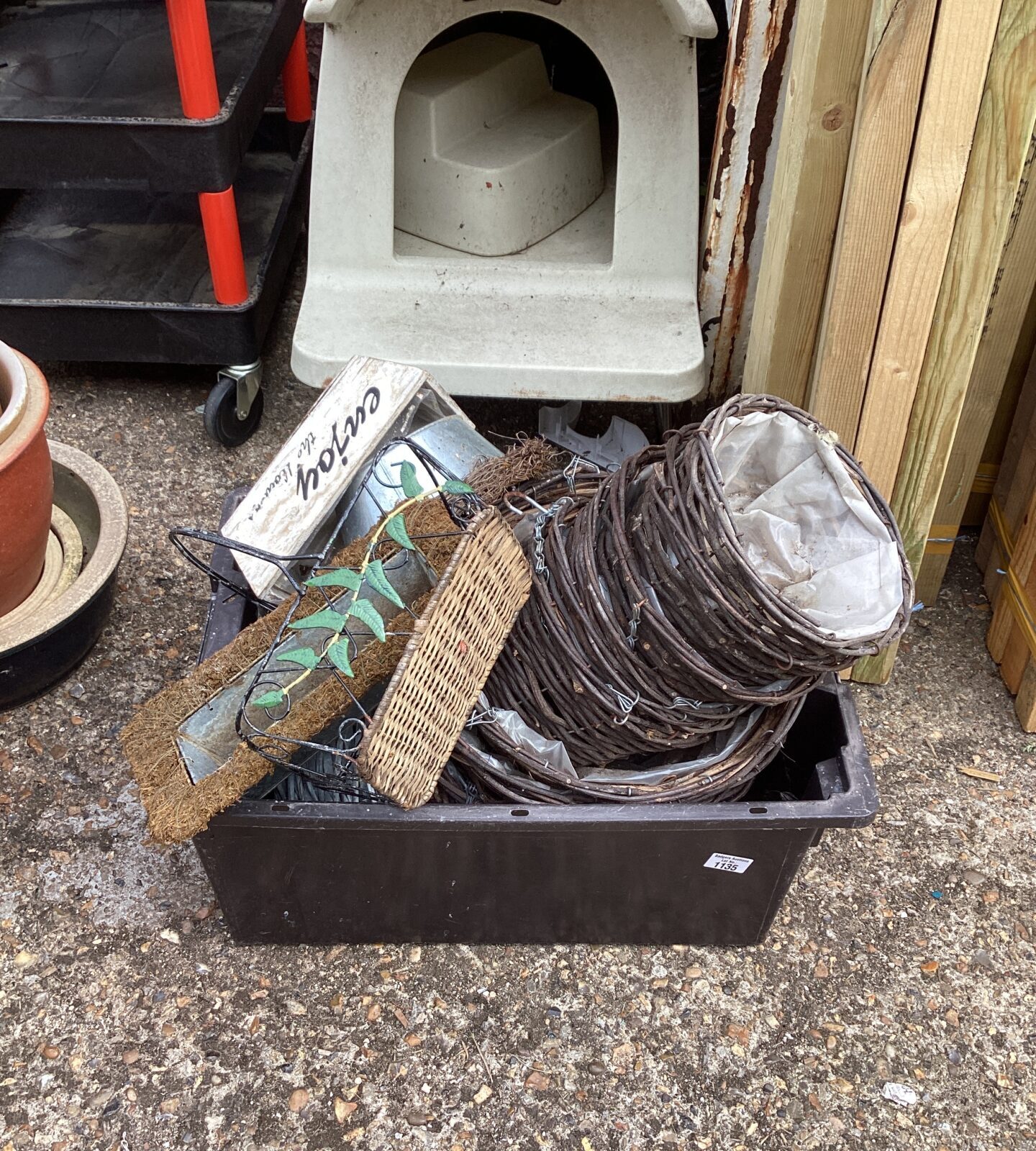 Quantity of garden hanging baskets and other planters