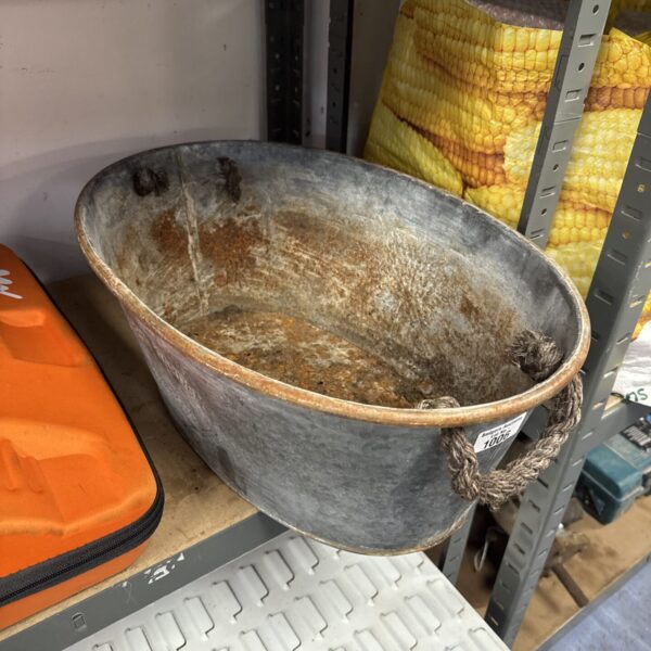 Covent Garden stamped galvanised planter - rusting at bottom