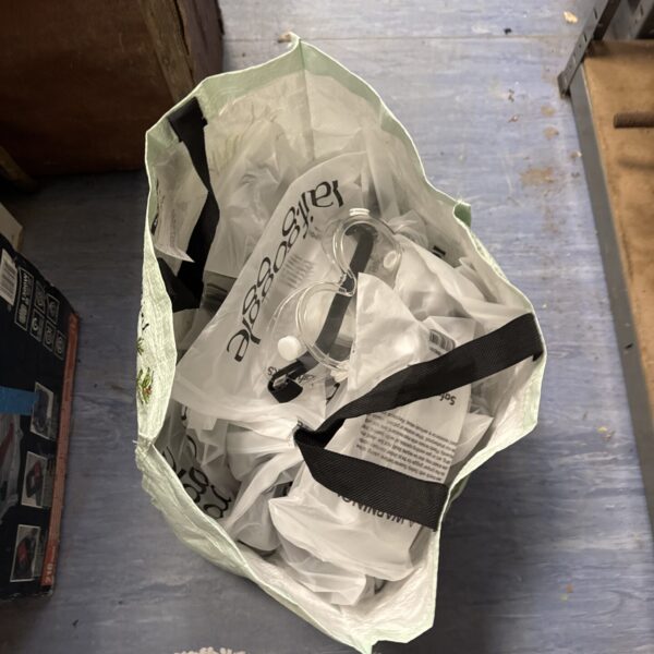 Bag of new laif safety goggles