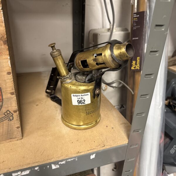 Vintage monitor brass paraffin lamp