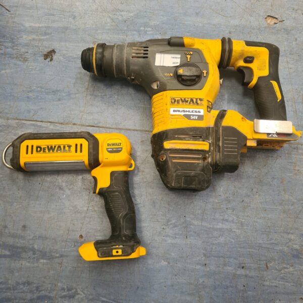 Two untested dewalt items inc 18v work light and brushless hammer drill