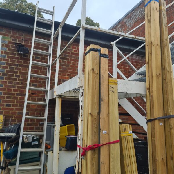 Three bundles of 6,6ft and 7ft timber