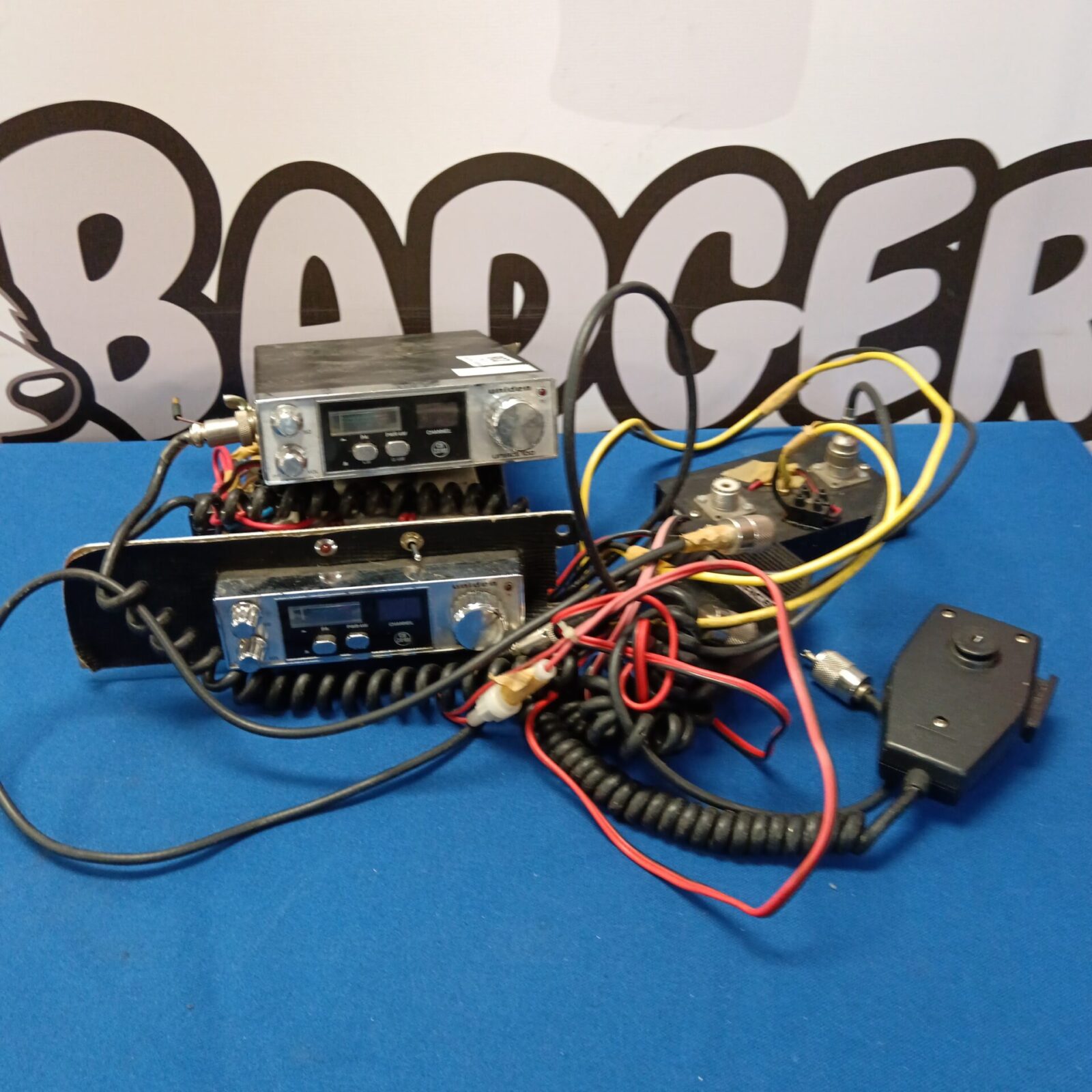 Two uniace 100 CB radios