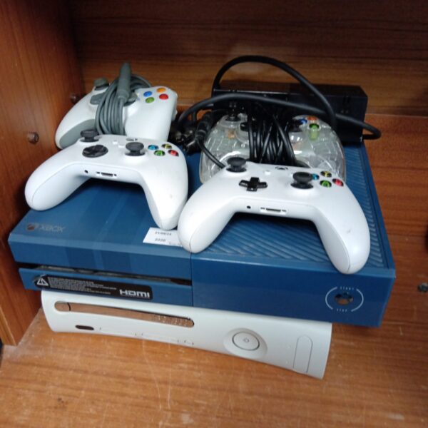 Xbox 360 console & Xbox one forza edition console with controllers