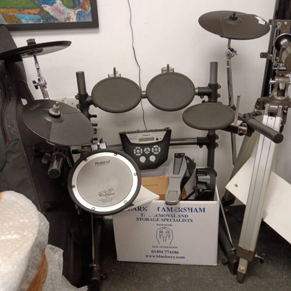 Front view of a Roland electronic drum kit with TD-6V module.