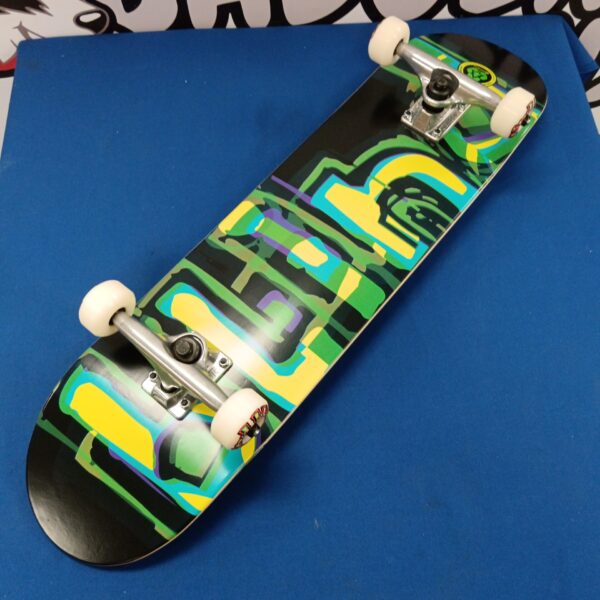 New blind skateboard with 52mm blind wheels & tensor trucks
