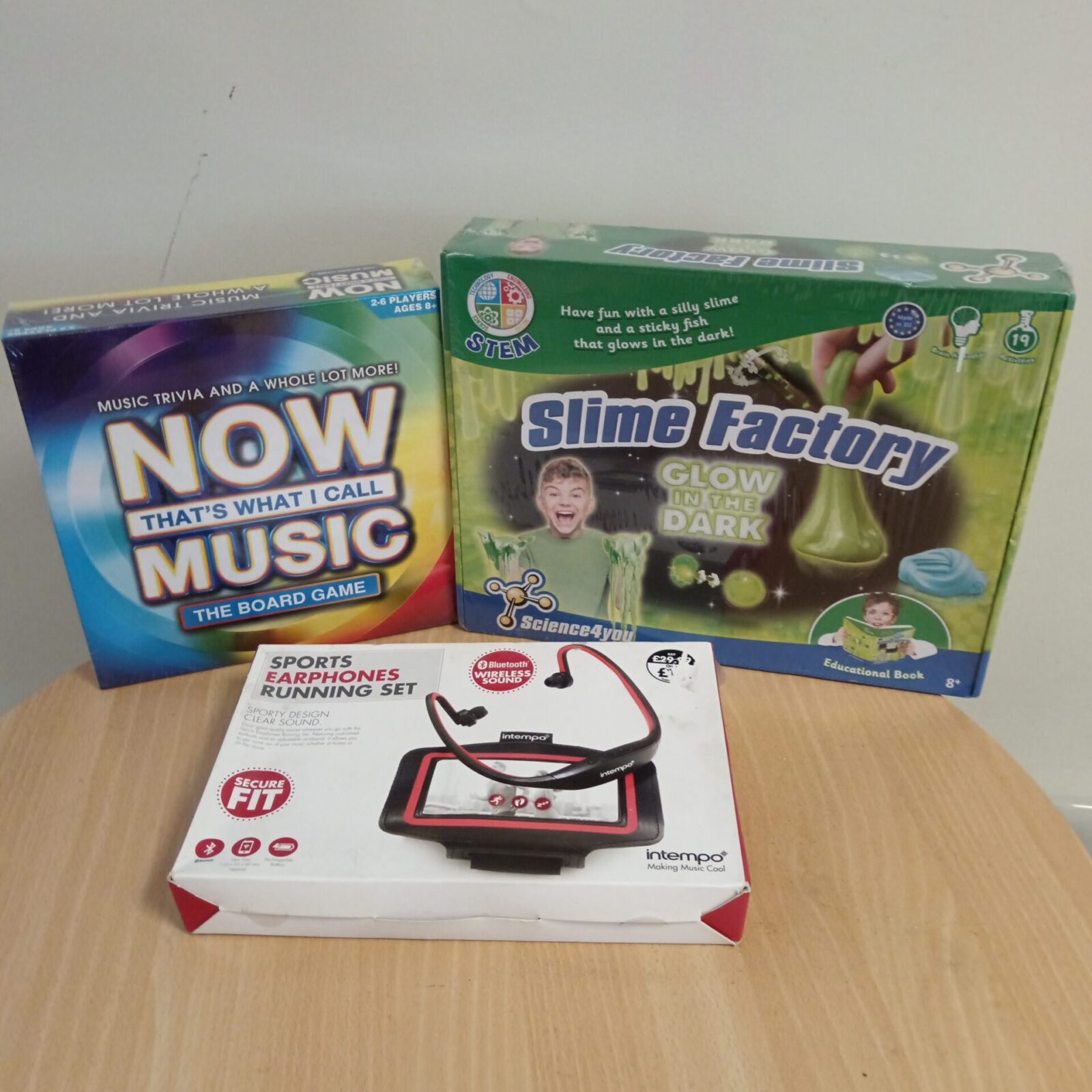 New & sealed now that's what I call music game, glow in the dark slime factory & sports earphones running set