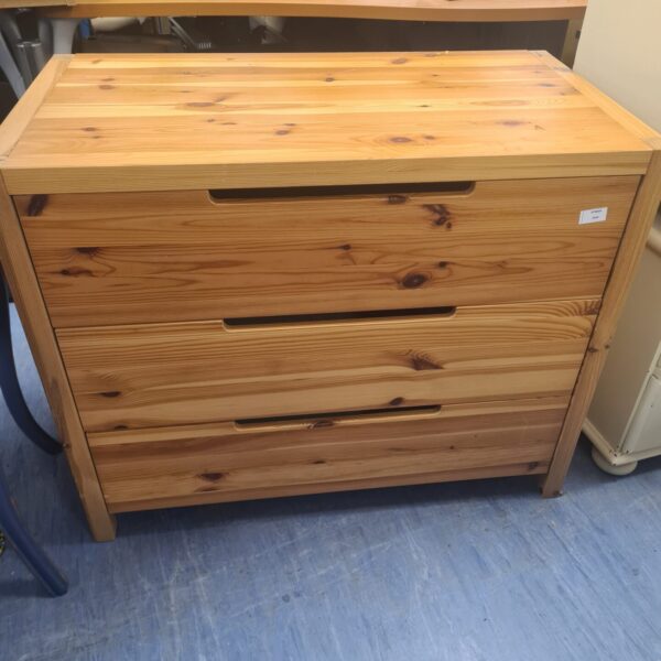 Pine chest of sliding draws