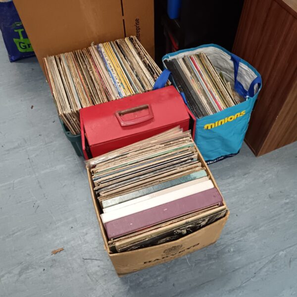 Large lot of 12" vinyl records