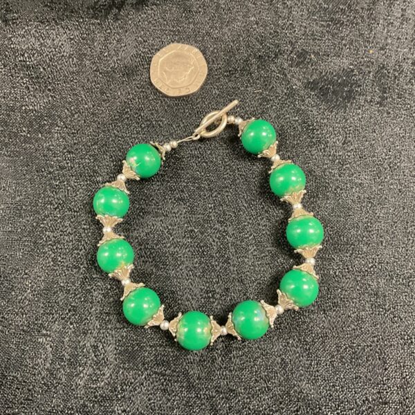 Vintage silver tone and  jadite bead bracelet