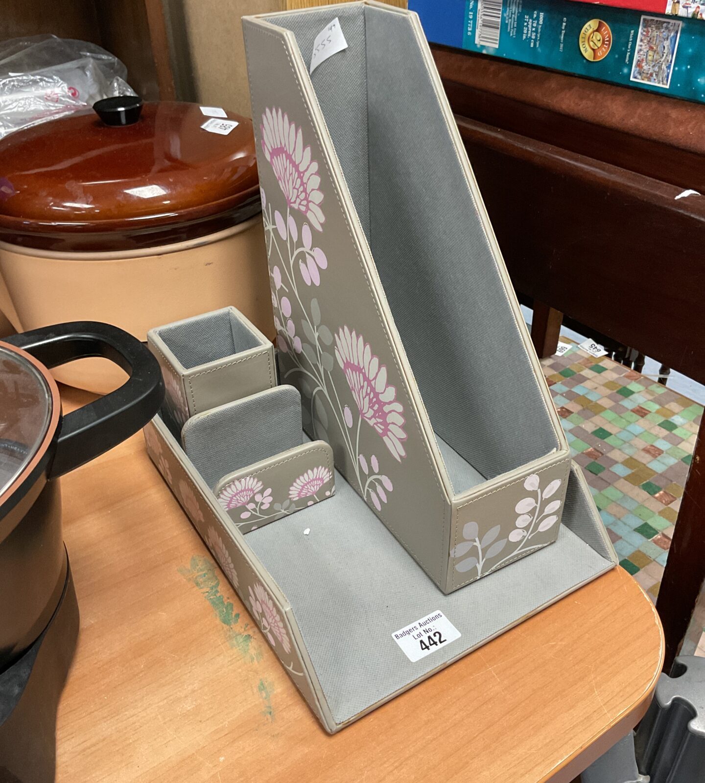 Floral office organiser