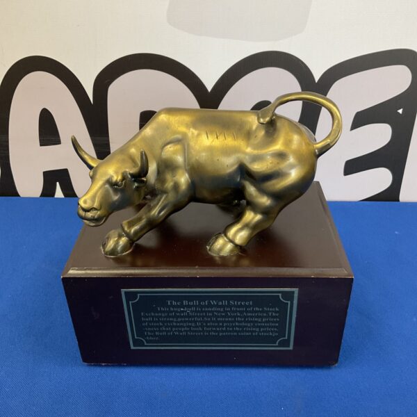 The bull of wall street ornament