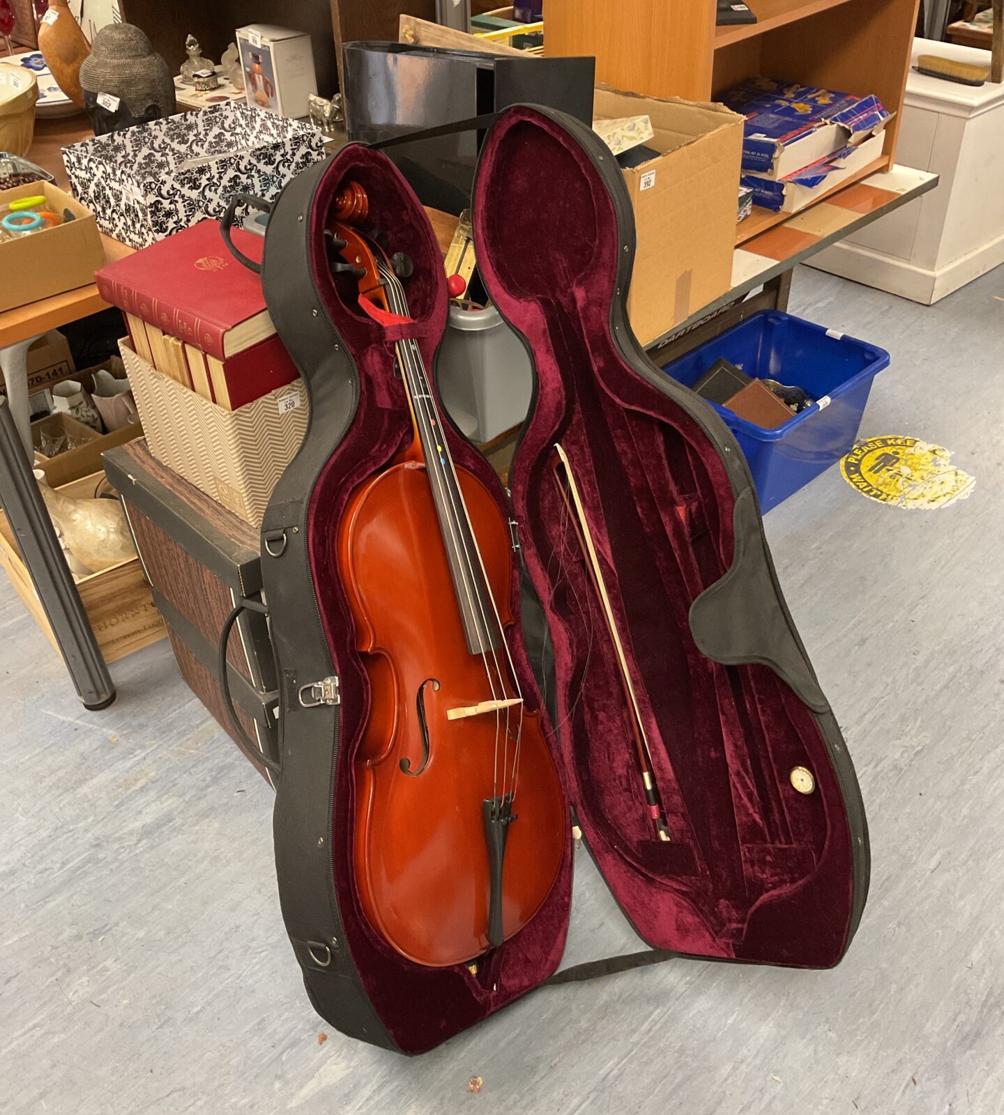 Gear 4 music student 1/2 cello in case