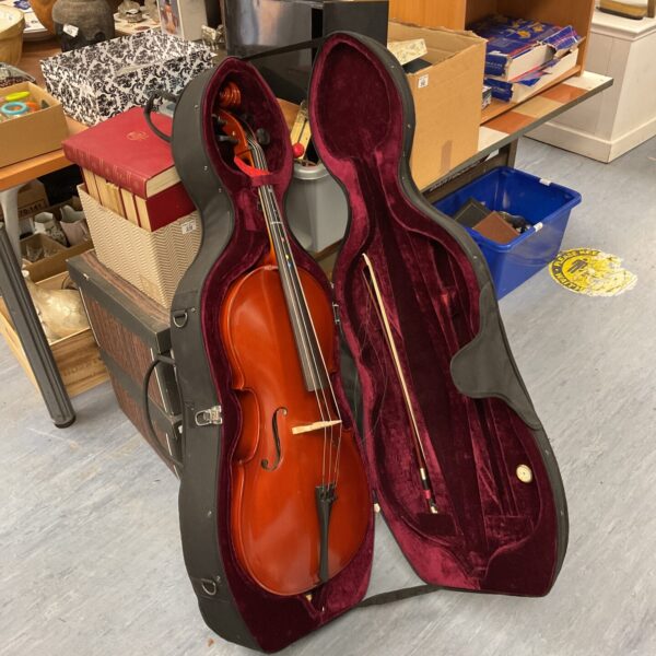 Gear 4 music student 1/2 cello in case