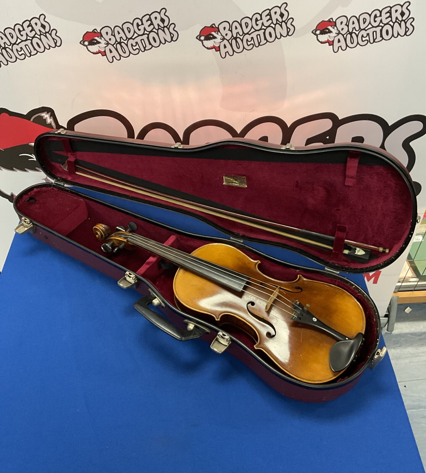 Antonius Stradivarius replica german made violin in case