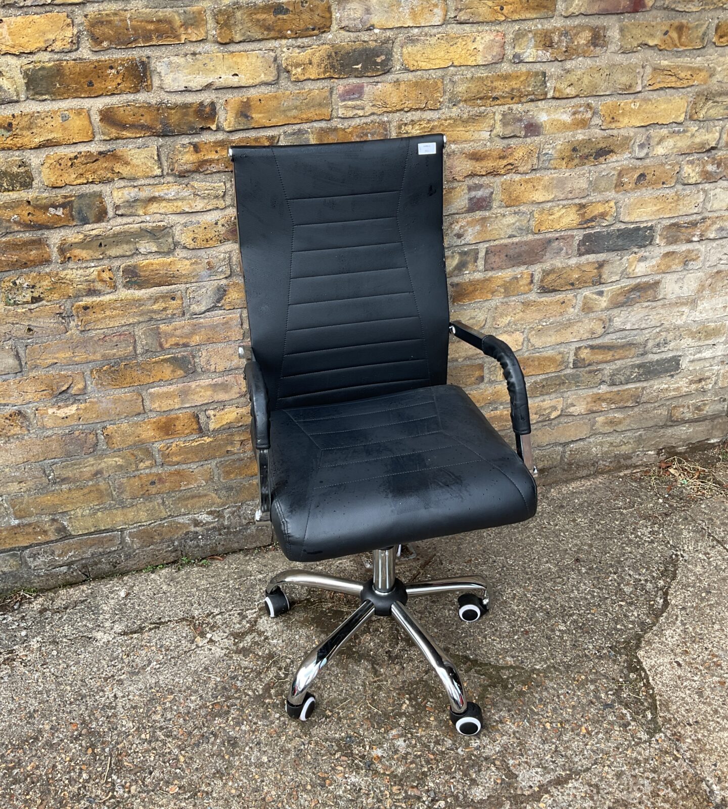 Modern black height adjustable swivel office chair