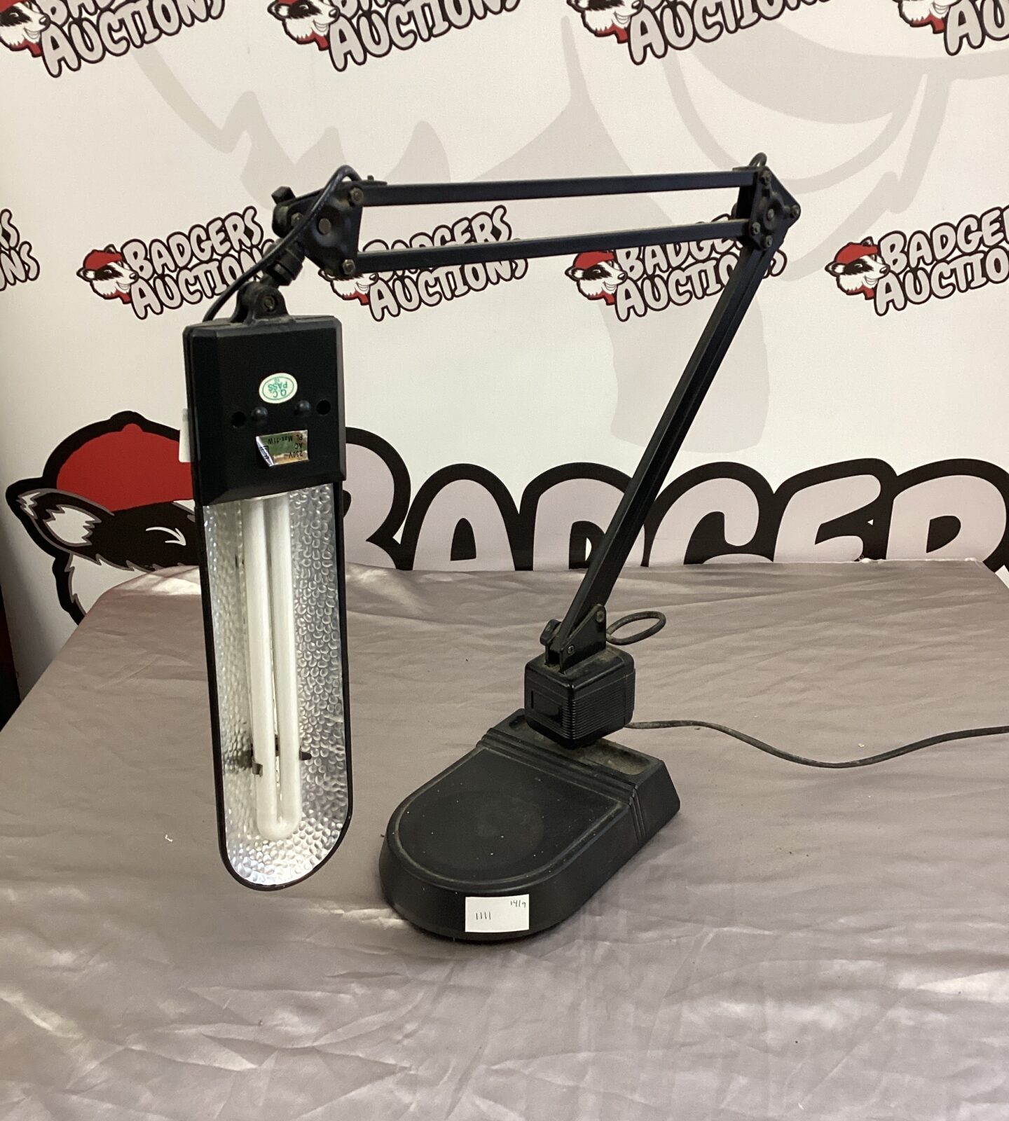 Trident model 1911 table lamp