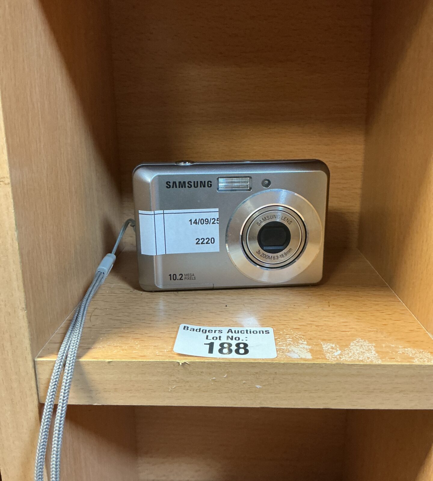 Samsung Intelligent LCD ES15 digital camera