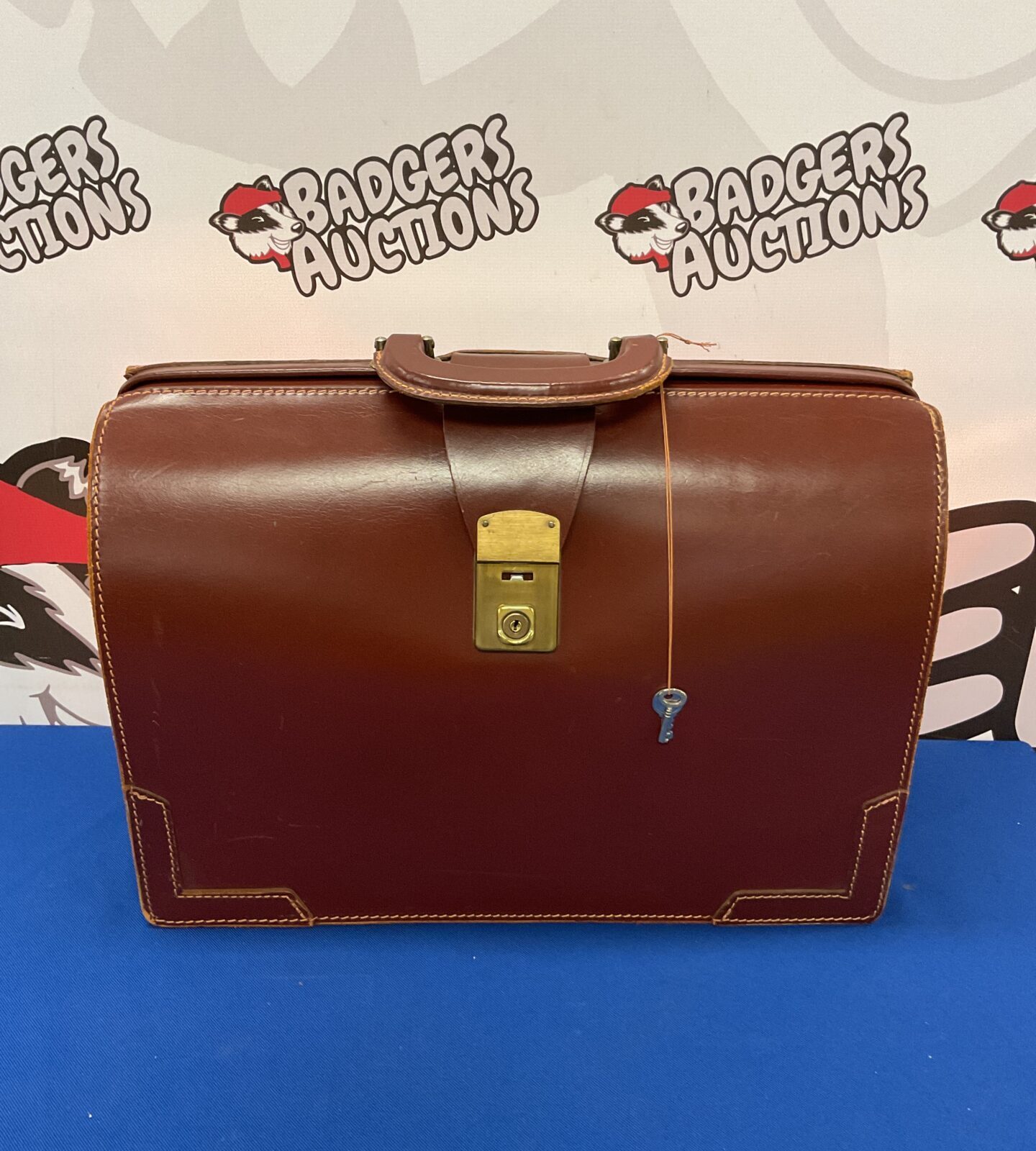 Vintage leather pilots bag with key