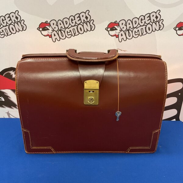 Vintage leather pilots bag with key