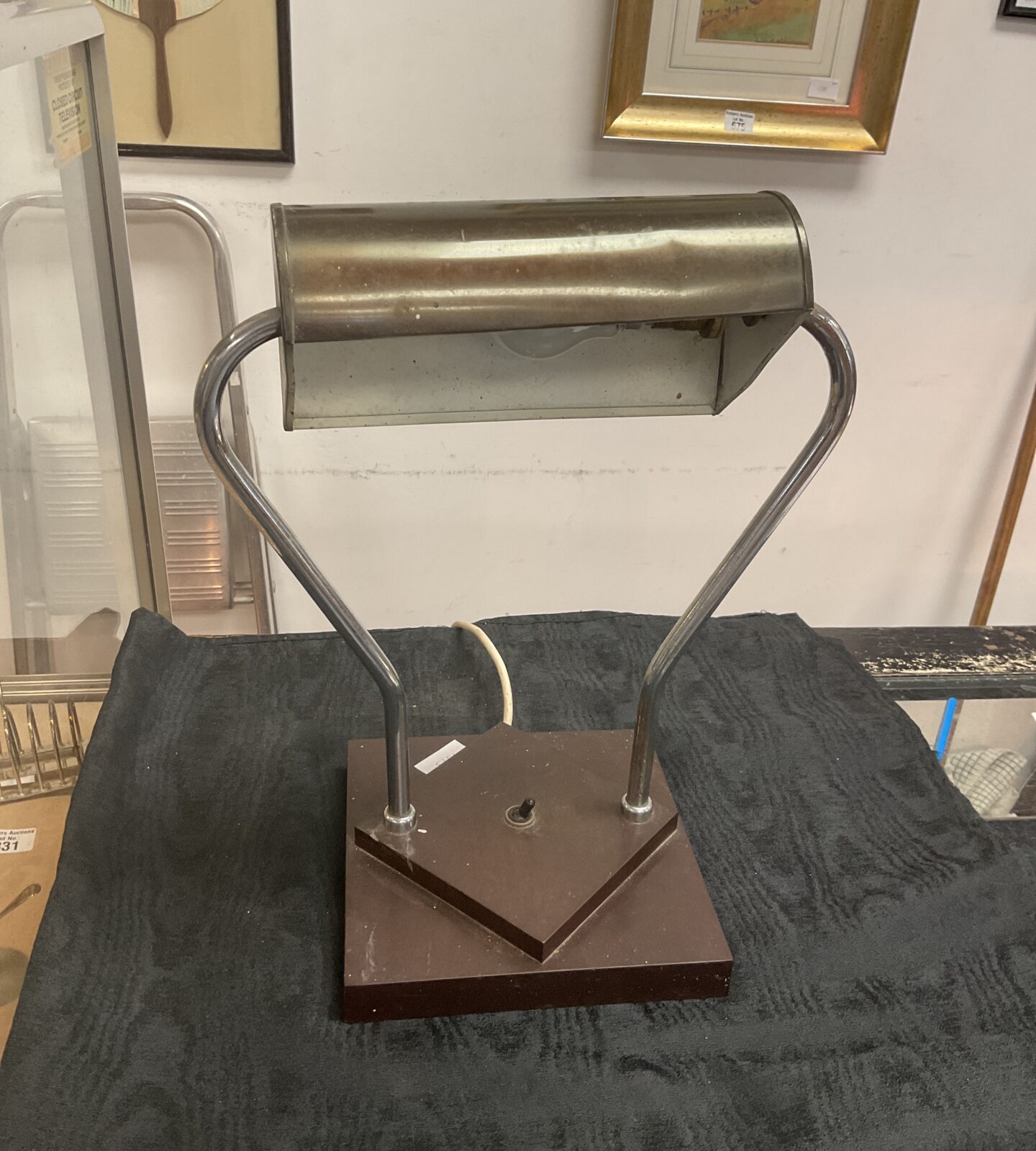 Vintage Bakelite Bankers lamp