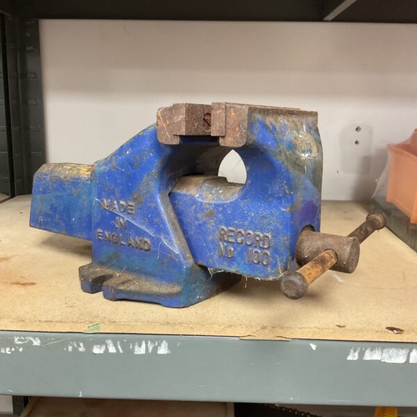 Vintage Record No. 100 bench vice for metalworking and workshop use.